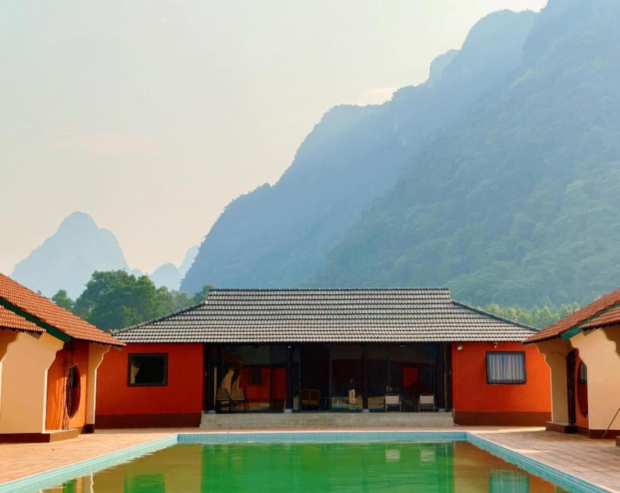 Eco Village Lodge