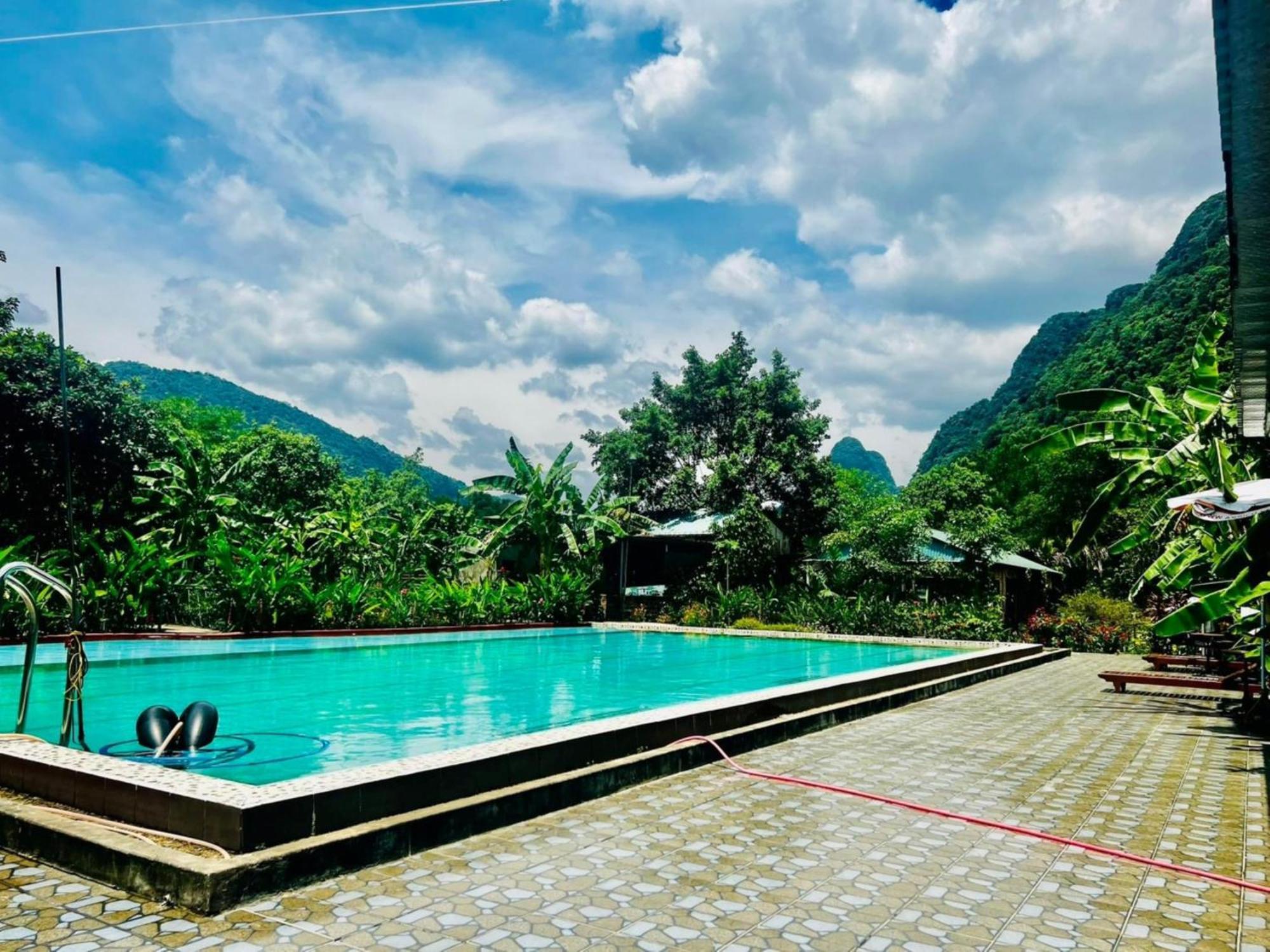 Lodge Eco Village *