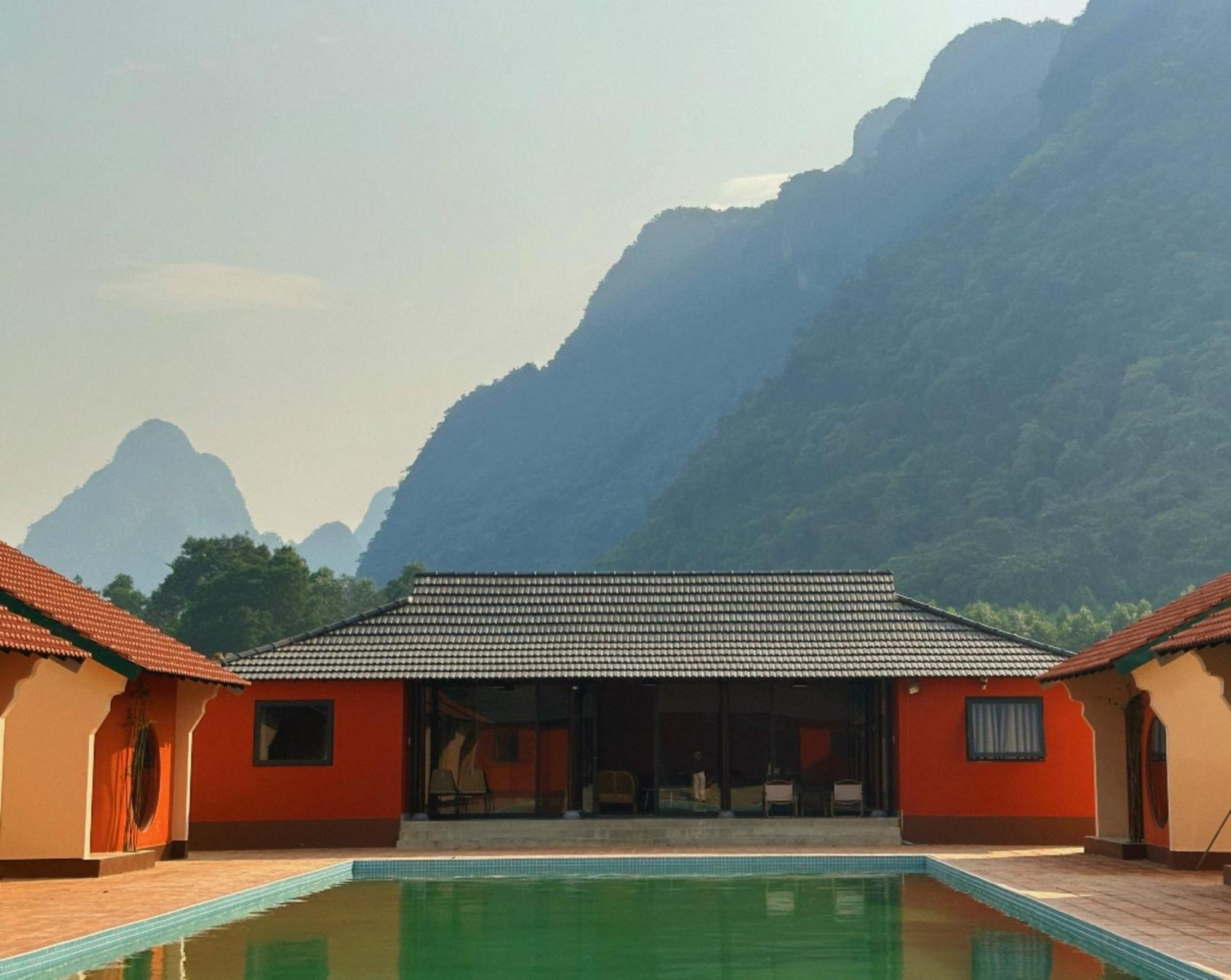 Lodge Eco Village *